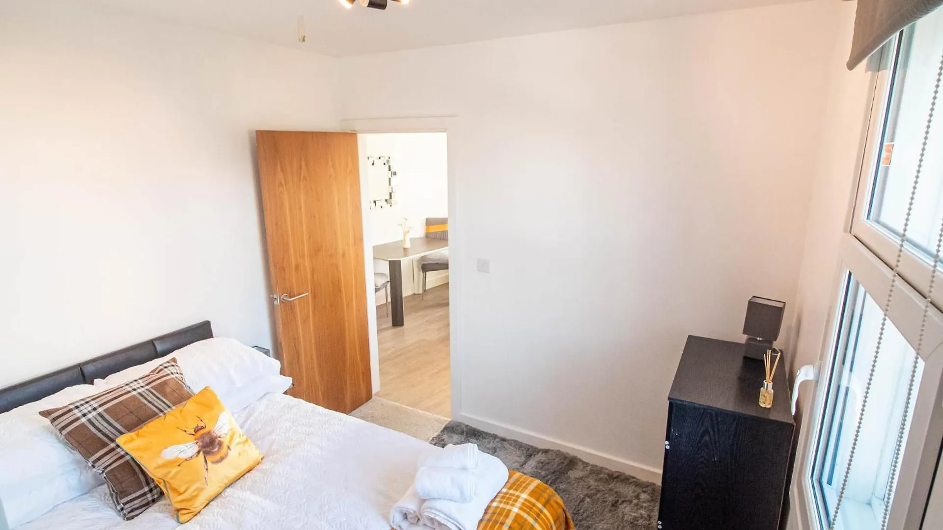 The Heart Of Huddersfield Hideaway Διαμέρισμα